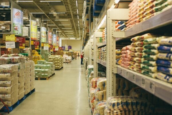 17. Optimizing the Supply Chain with AI From Procurement to Delivery