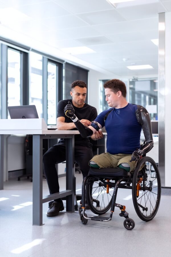 Supporting Students with Disabilities: The Role of AI in Inclusive Education