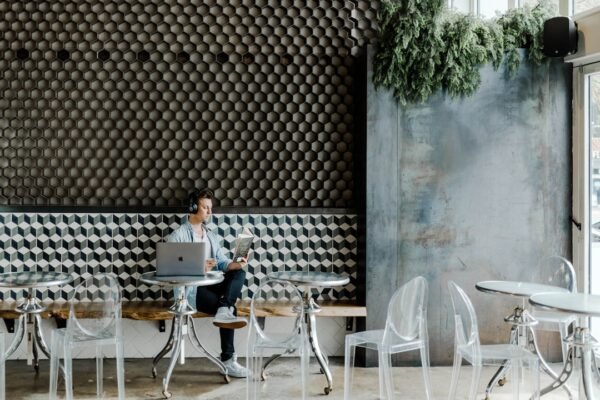 AI Chatbots as 24/7 Student Support in Schools