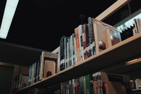The Role of AI in Revolutionizing Retail Industry Practices