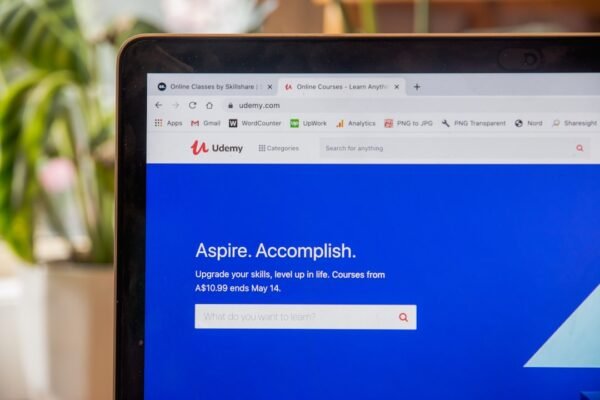 The Benefits of AI-Powered Tutoring Systems