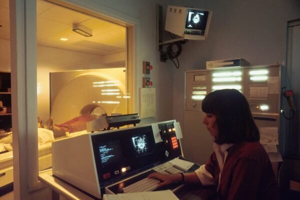 AI-Powered Medical Imaging: Enhancing Accuracy in Diagnostics