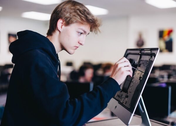 From Tutoring to Feedback: The Rise of Student-Focused AI Tools